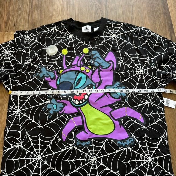 Walt Disney World Halloween Stitch Spirit Jersey Spider Web Large Glow Dark NEW - Picture 6 of 8